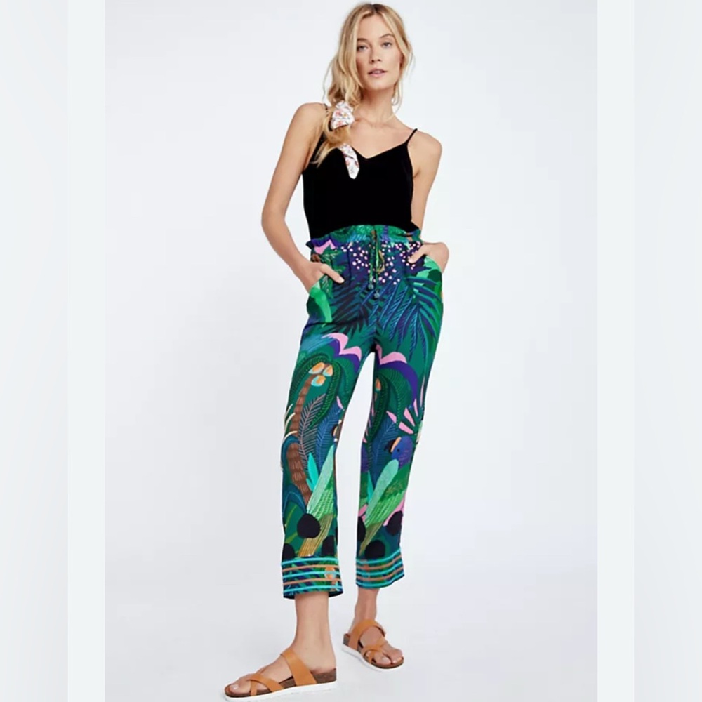 FARM Rio Tropical Print Cropped Pants - Green and Blue